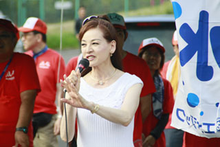 ���D�@�Ėؗz�q����̈��A